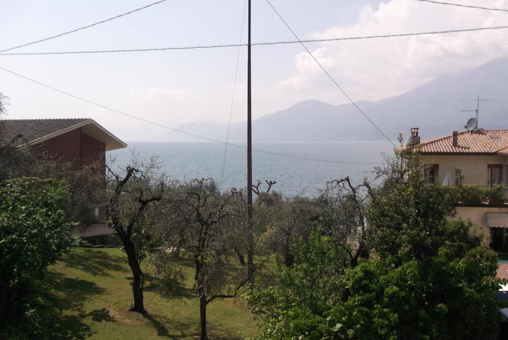 Villa Girasole Тори дел Бенако Стая снимка